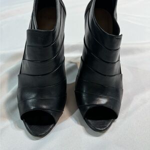 Alexandre Birman black heels